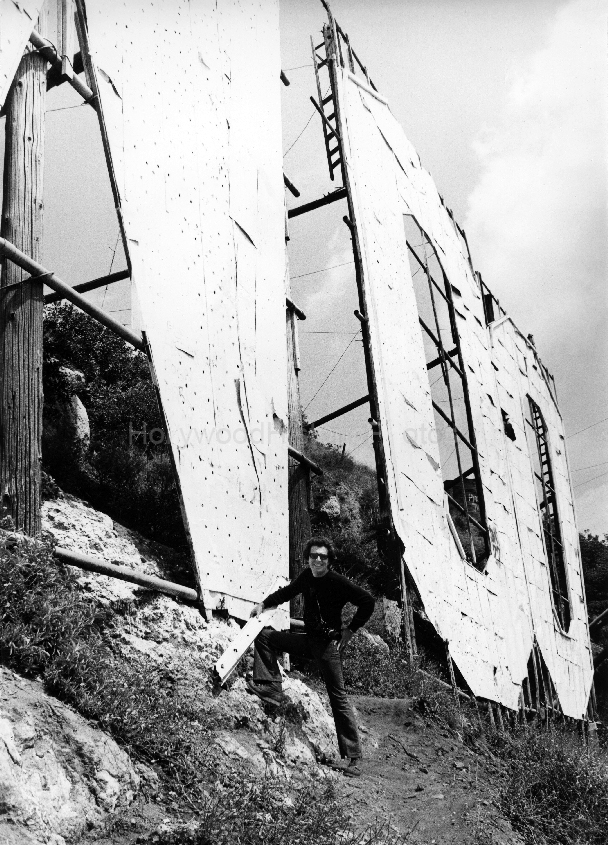 Hollywood Sign 1976 WM.jpg